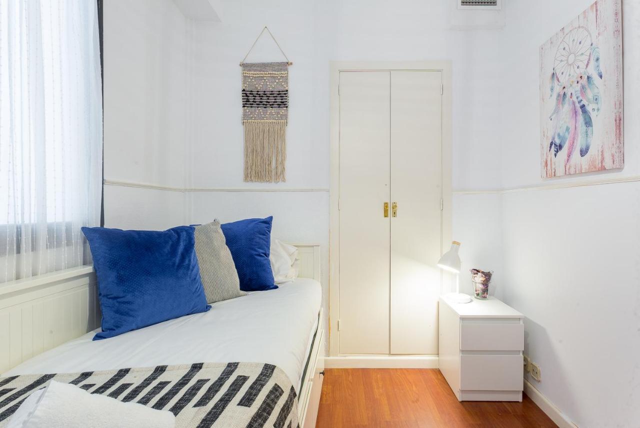 Lodging Apartments Illa Diagonal Barcelona Exterior photo